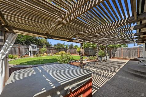 1263 Marian Way Petaluma CA 94954