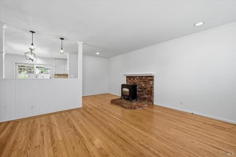 1263 Marian Way Petaluma CA 94954