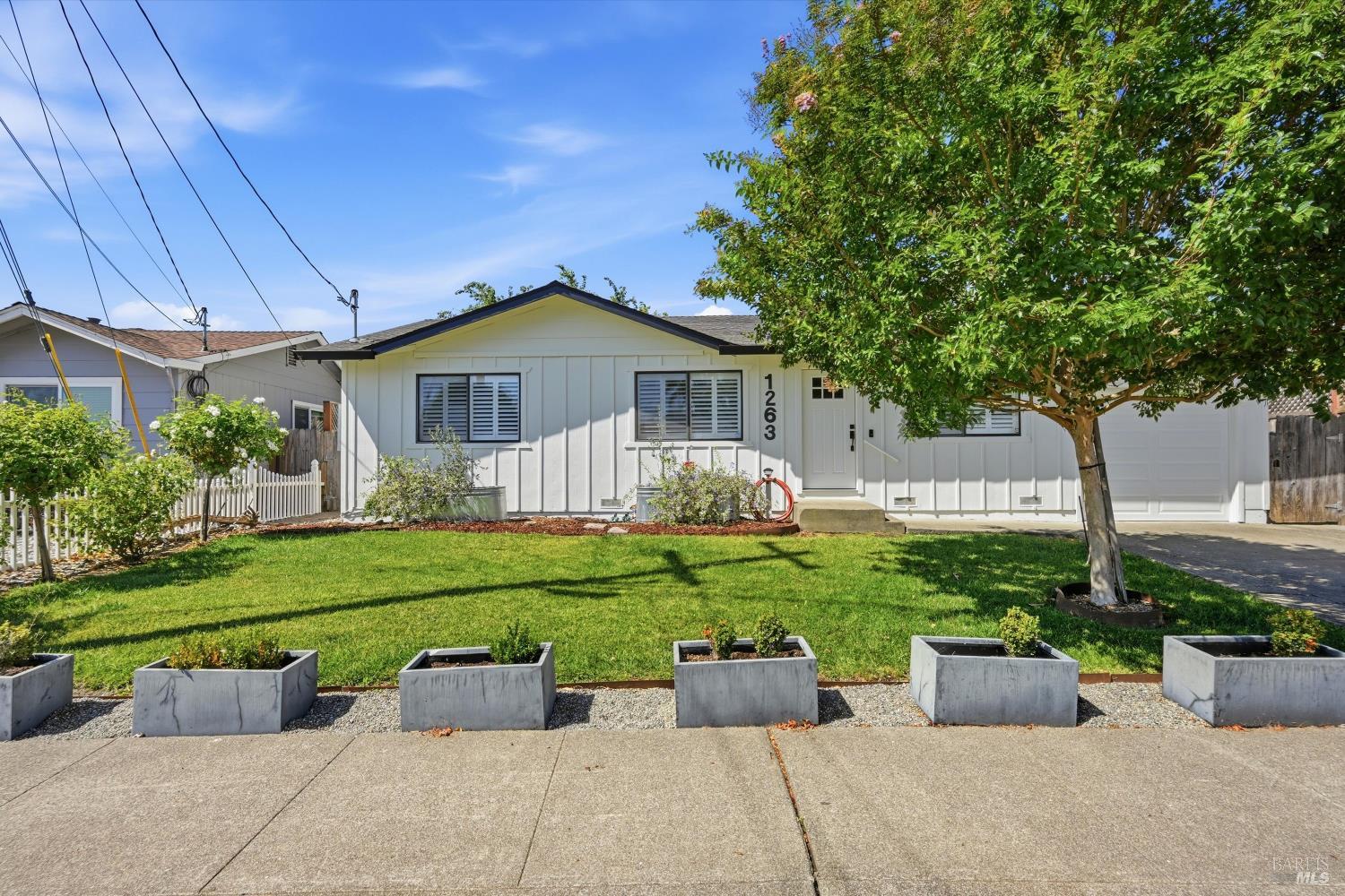 1263 Marian Way Petaluma CA 94954