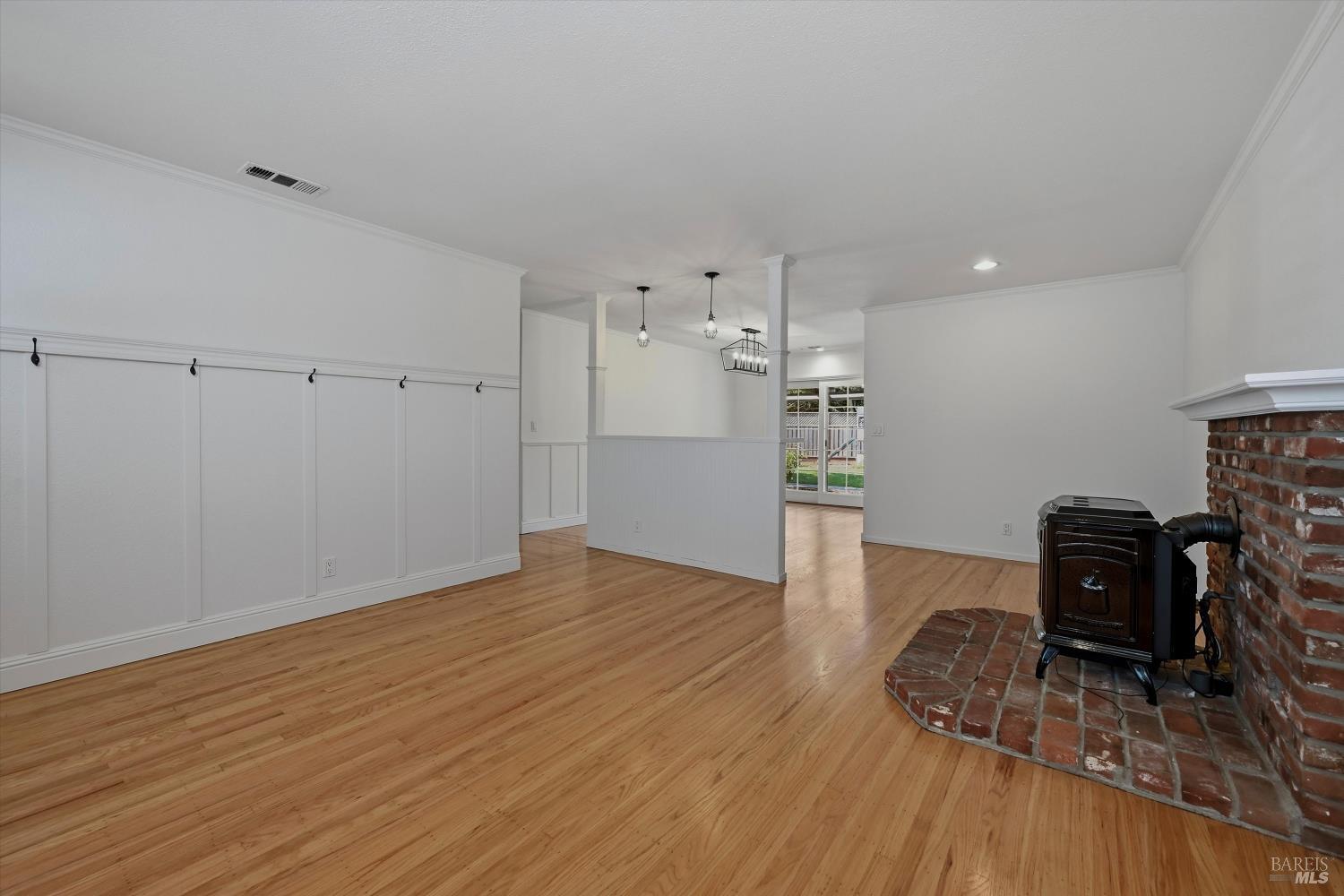 1263 Marian Way Petaluma CA 94954