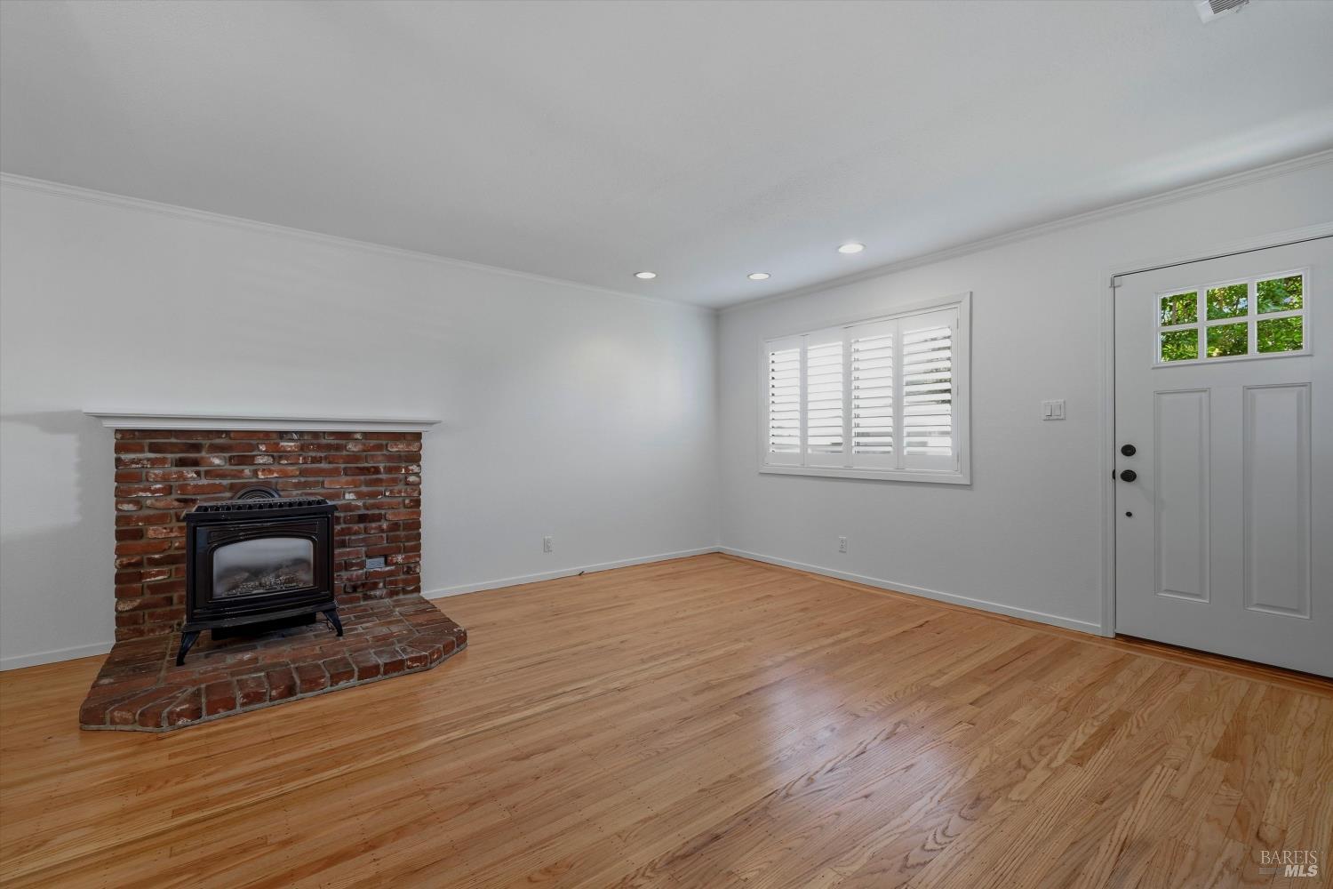 1263 Marian Way Petaluma CA 94954