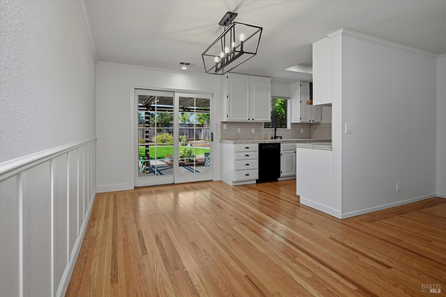 1263 Marian Way Petaluma CA 94954