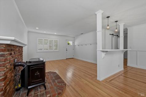 1263 Marian Way Petaluma CA 94954