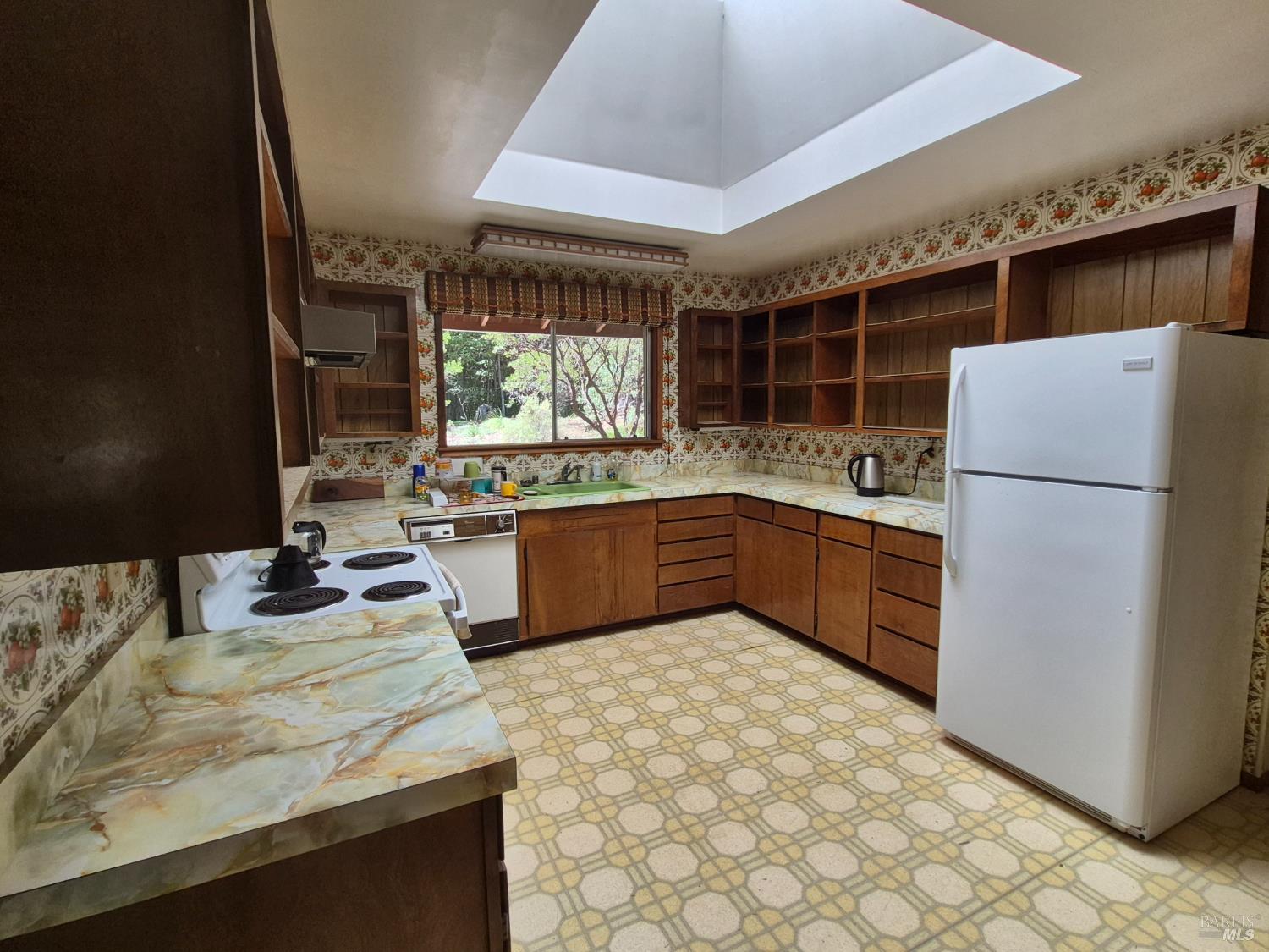 11903 Branscomb Road Branscomb CA 95417