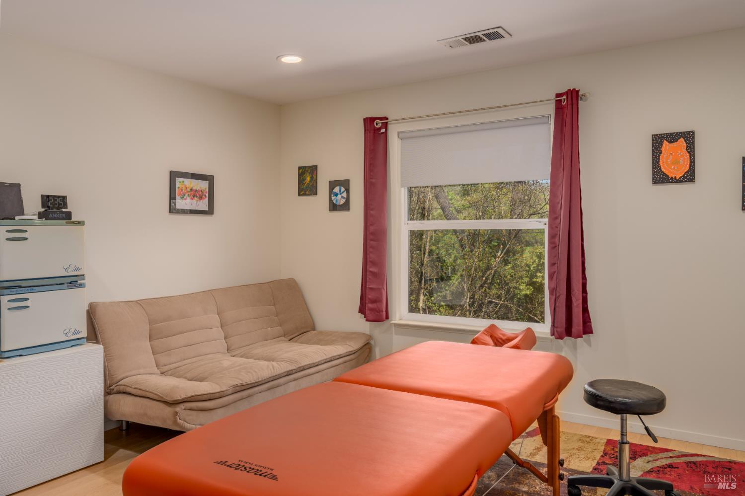1101 Hedgeside Avenue Napa CA 94558