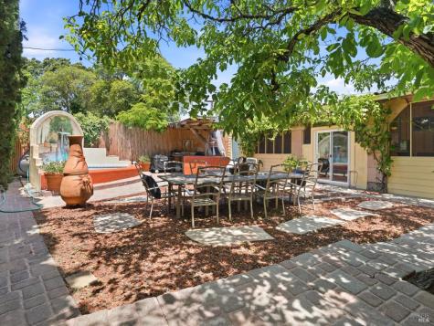 17190 Cedar Avenue Sonoma CA 95476