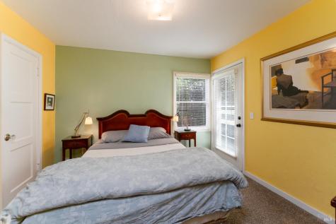 2167 Redwood Drive Healdsburg CA 95448