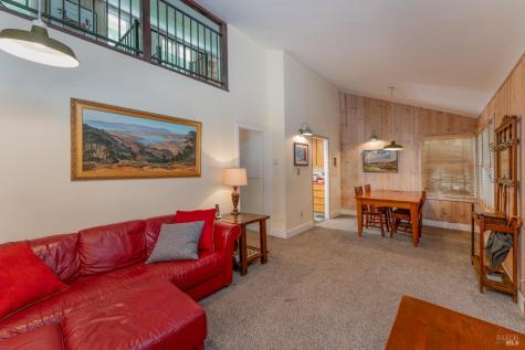 2167 Redwood Drive Healdsburg CA 95448