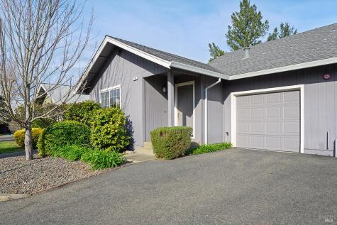 431-433 University Street Healdsburg CA 95448