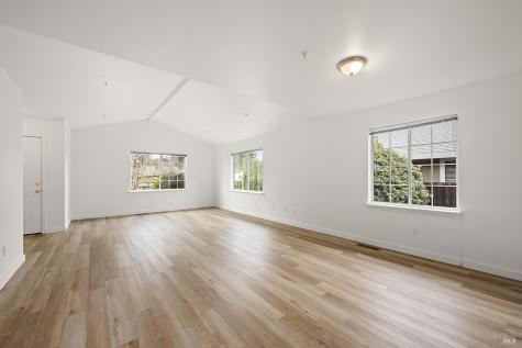 431-433 University Street Healdsburg CA 95448