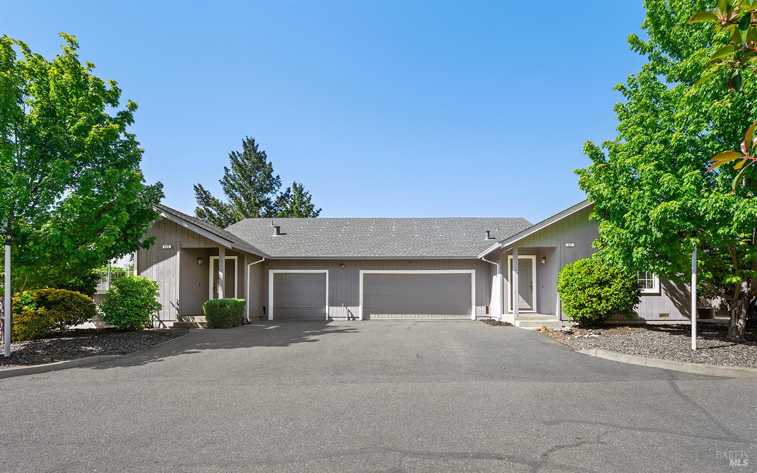 431-433 University Street Healdsburg CA 95448