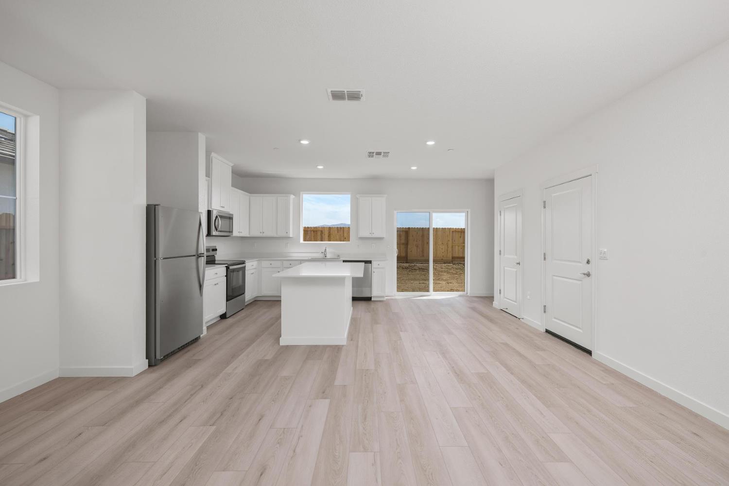 800 Helmsley Lane Patterson CA 95363