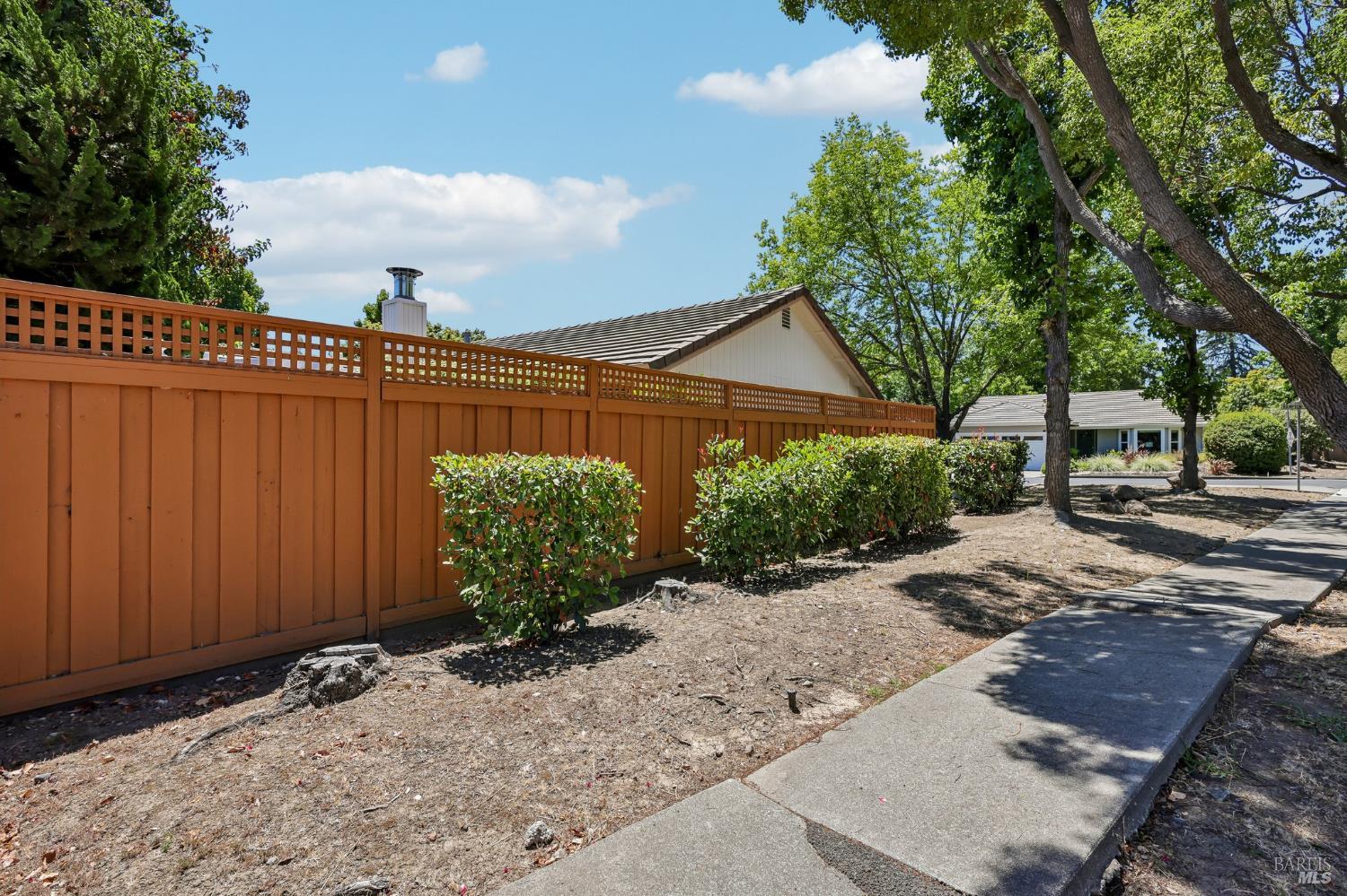 3994 Hampton Way Napa CA 94558