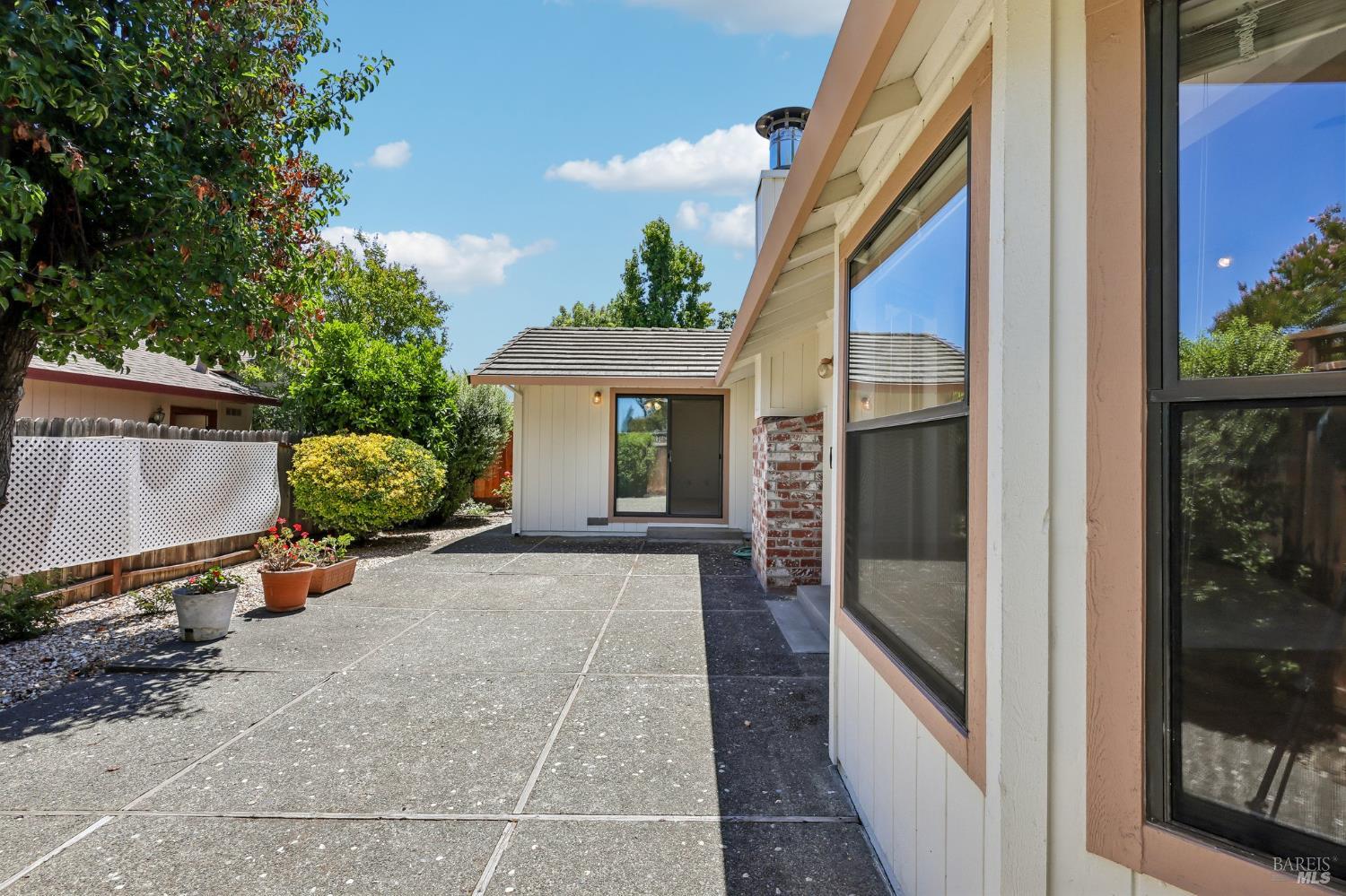 3994 Hampton Way Napa CA 94558