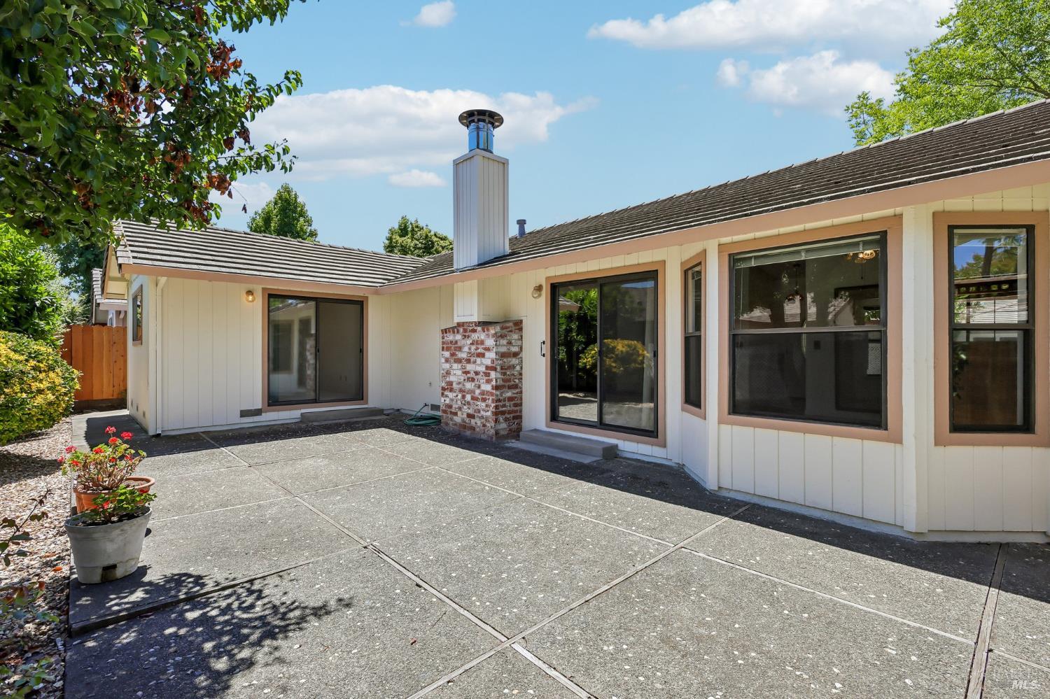 3994 Hampton Way Napa CA 94558