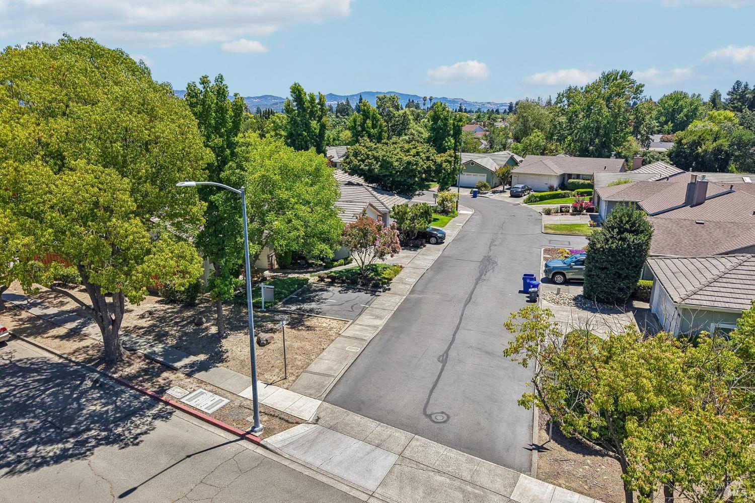 3994 Hampton Way Napa CA 94558