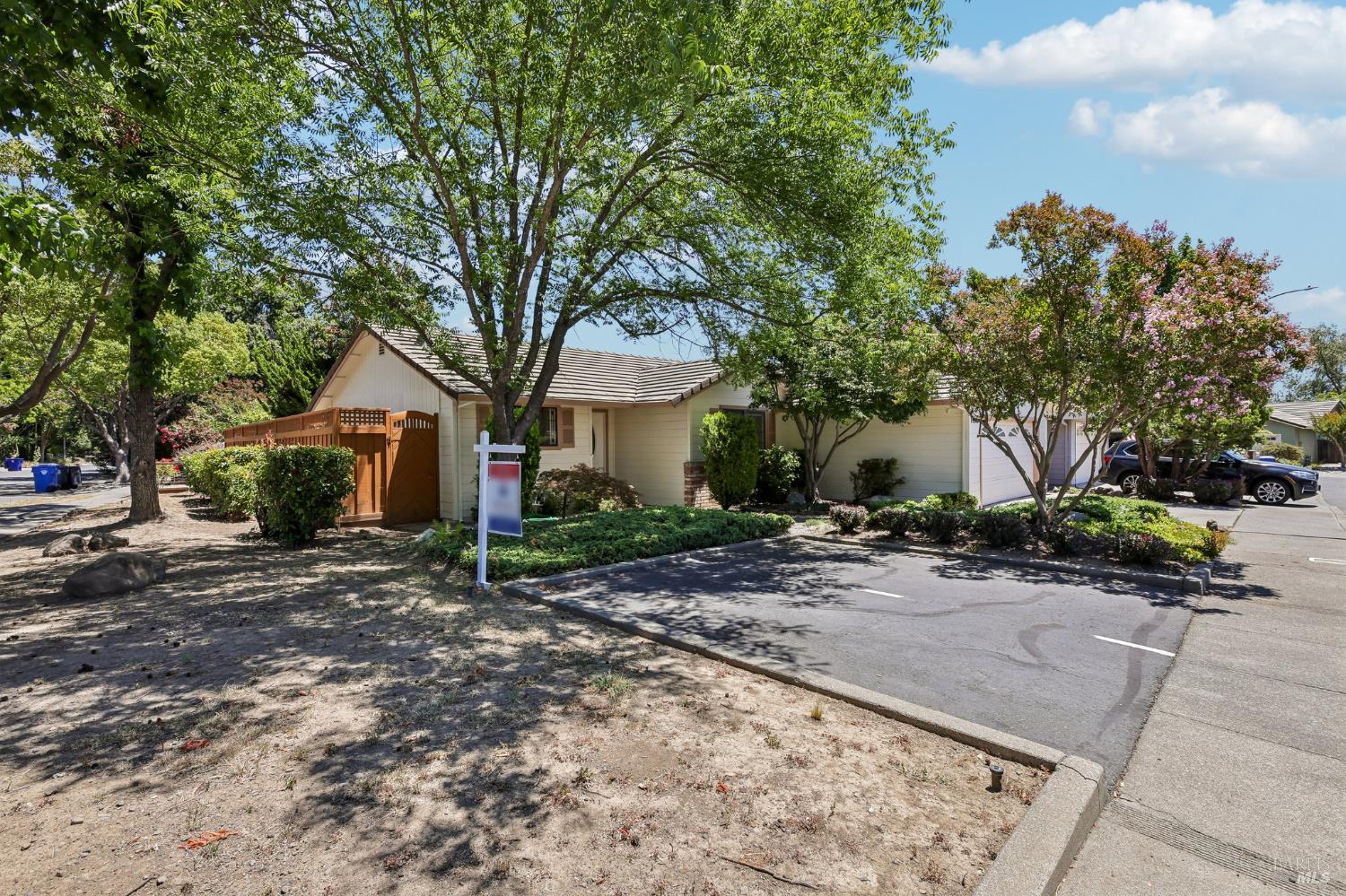 3994 Hampton Way Napa CA 94558