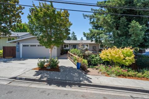 38 Mission Drive Petaluma CA 94952