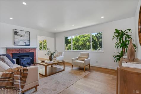 38 Mission Drive Petaluma CA 94952