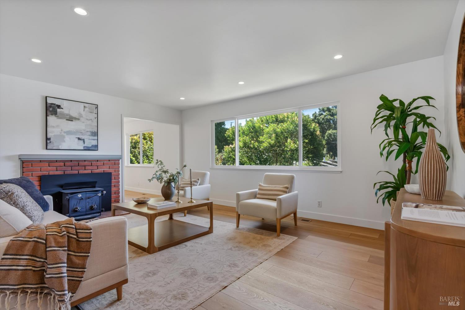 38 Mission Drive Petaluma CA 94952