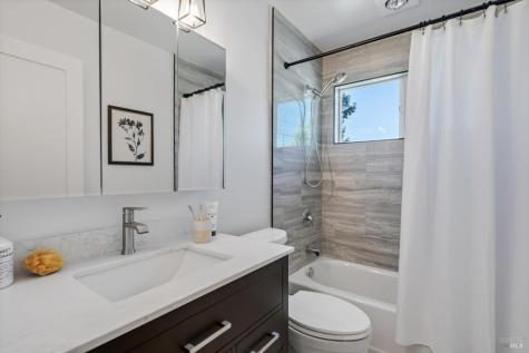 38 Mission Drive Petaluma CA 94952