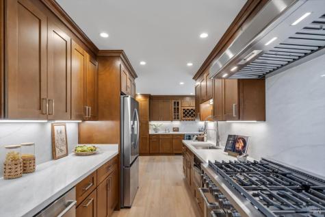 38 Mission Drive Petaluma CA 94952