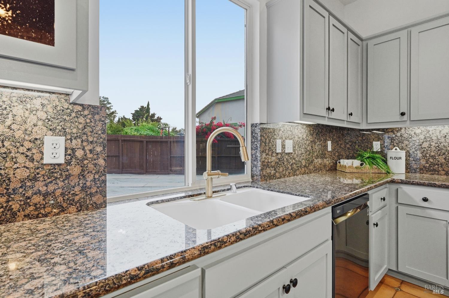 2 Oriole Court American Canyon CA 94503
