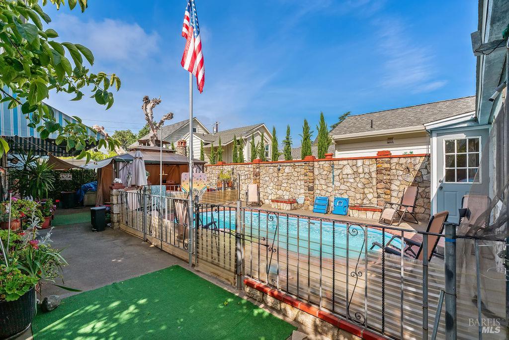 1034 Pope Street St. Helena CA 94574