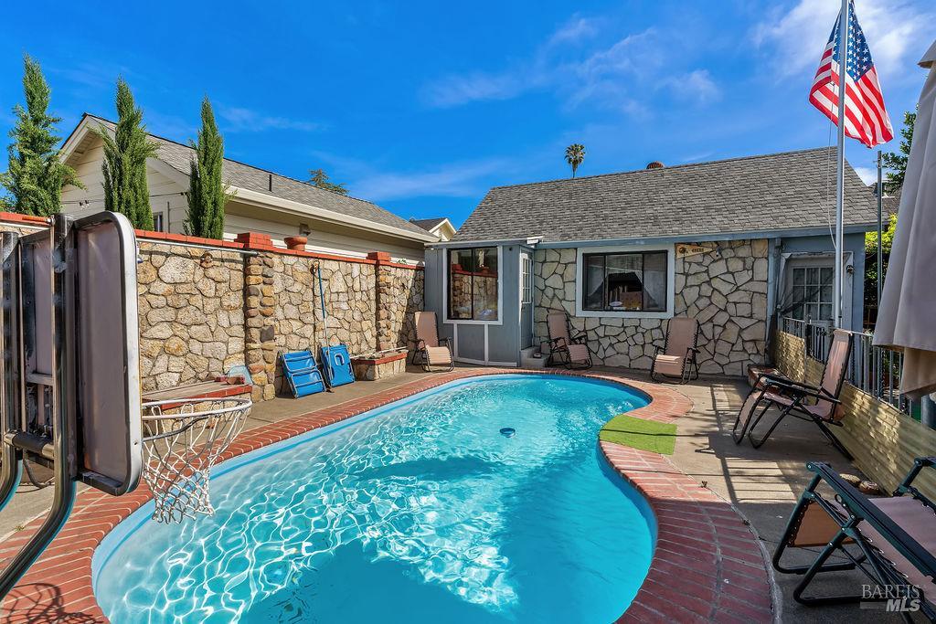 1034 Pope Street St. Helena CA 94574