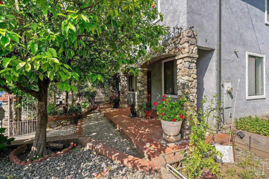 1034 Pope Street St. Helena CA 94574