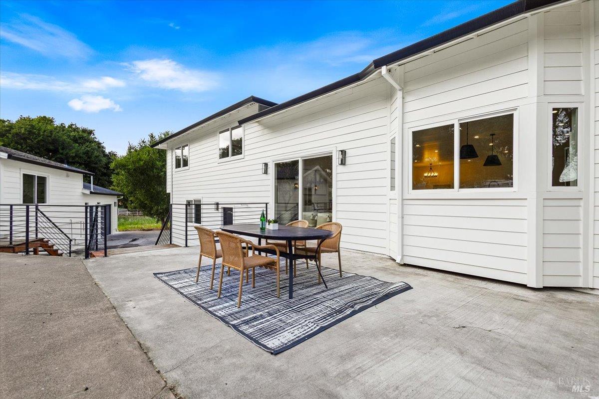 1100 Gossage Avenue Petaluma CA 94952