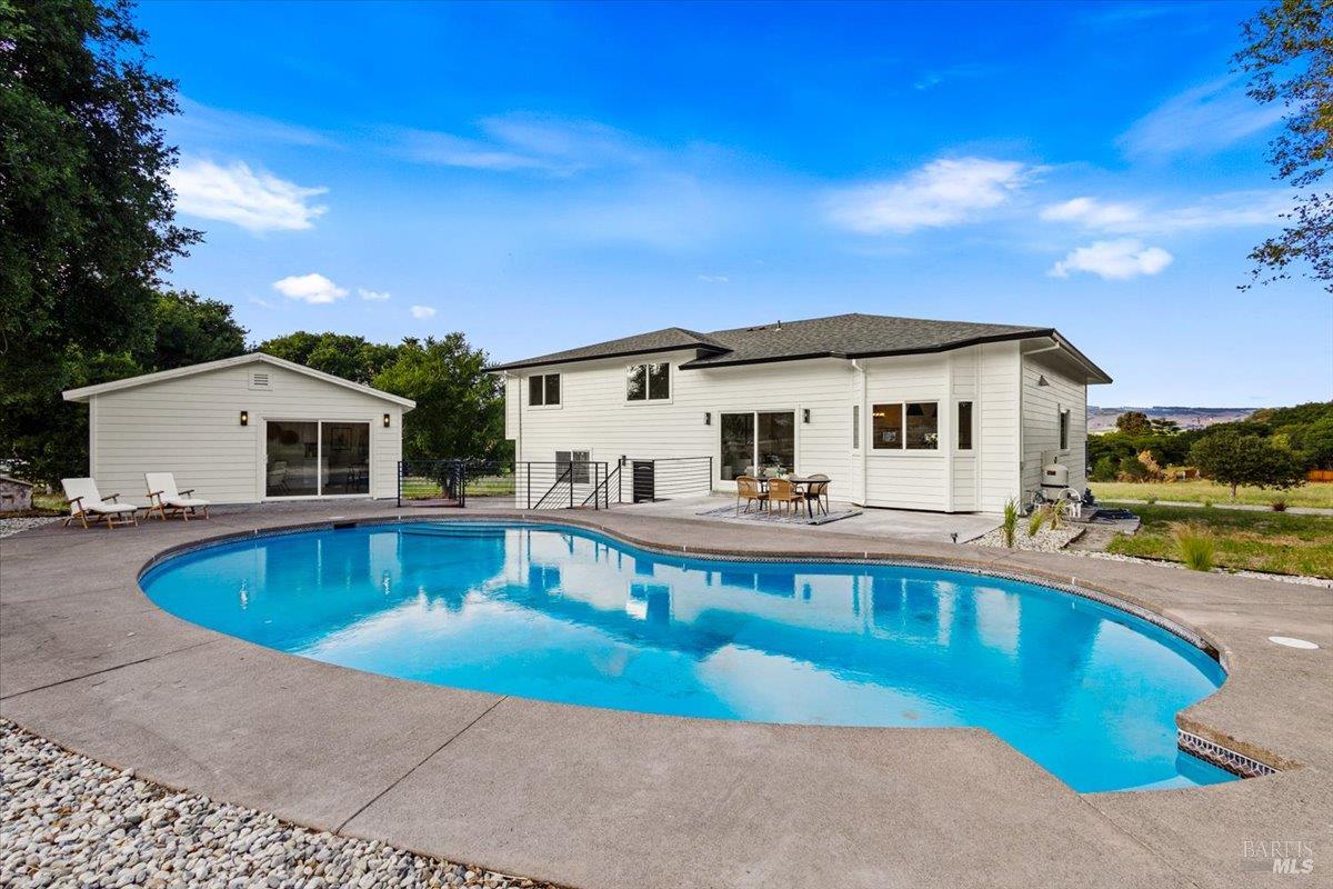 1100 Gossage Avenue Petaluma CA 94952