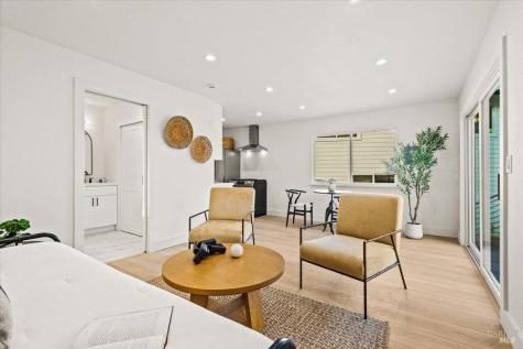 1100 Gossage Avenue Petaluma CA 94952