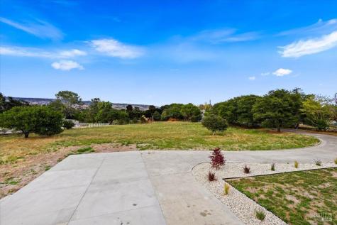 1100 Gossage Avenue Petaluma CA 94952
