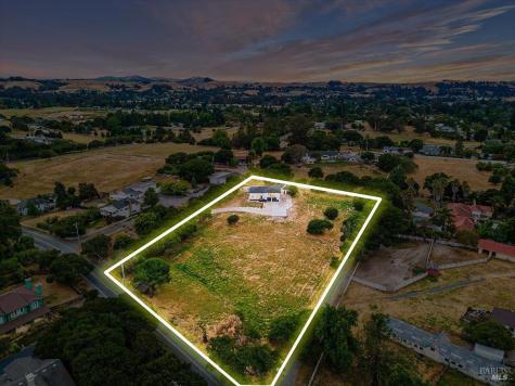 1100 Gossage Avenue Petaluma CA 94952