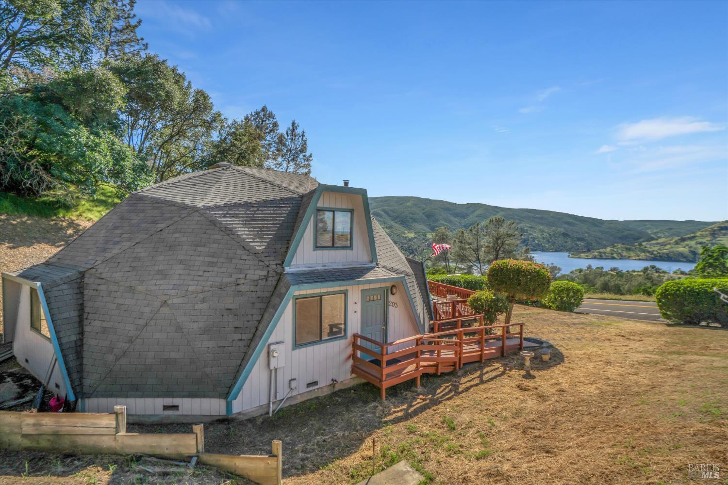 203 Blue Cove Court Napa CA 94558