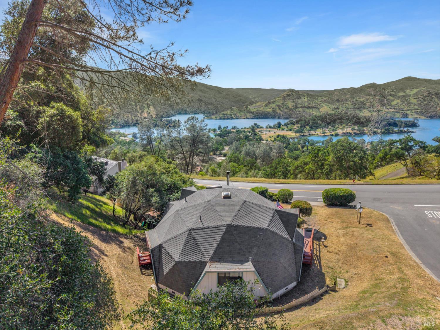 203 Blue Cove Court Napa CA 94558