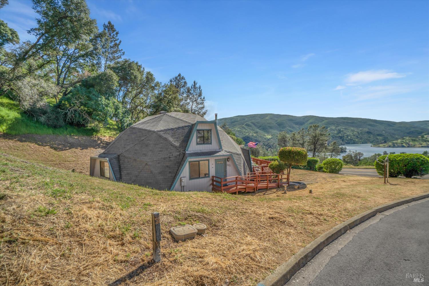 203 Blue Cove Court Napa CA 94558