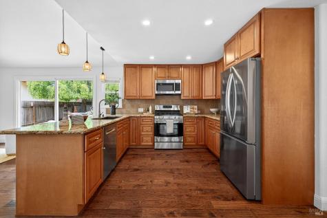 200 Redwood Circle Petaluma CA 94954