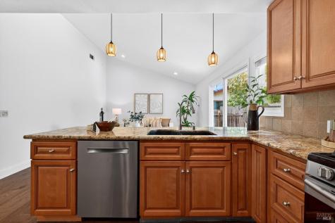 200 Redwood Circle Petaluma CA 94954