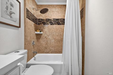 200 Redwood Circle Petaluma CA 94954