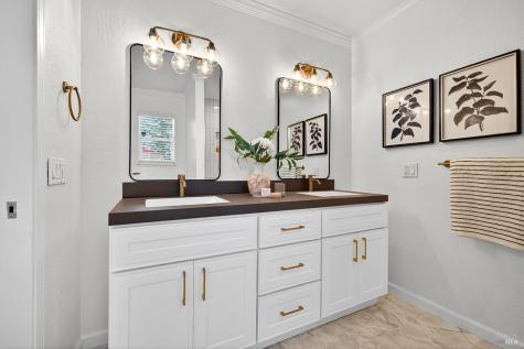 200 Redwood Circle Petaluma CA 94954