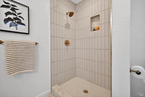 200 Redwood Circle Petaluma CA 94954