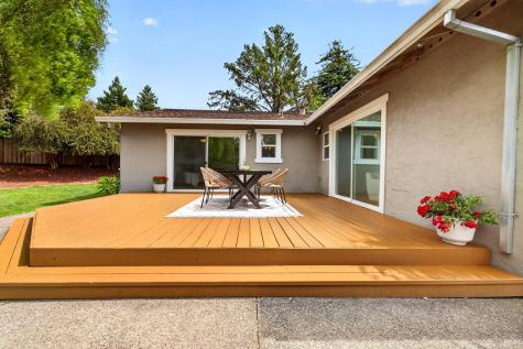 200 Redwood Circle Petaluma CA 94954