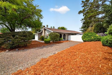 200 Redwood Circle Petaluma CA 94954