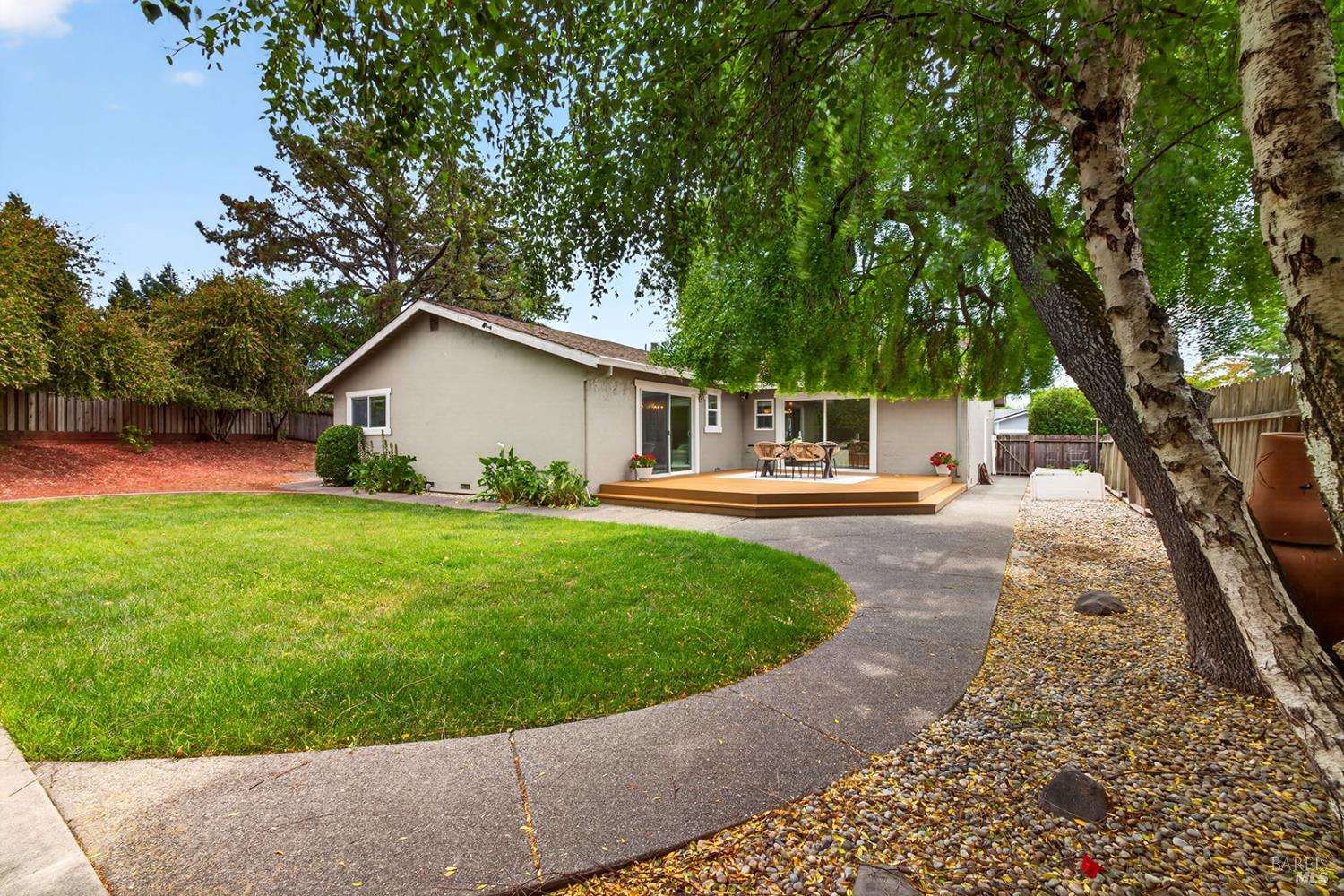 200 Redwood Circle Petaluma CA 94954