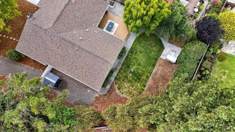 200 Redwood Circle Petaluma CA 94954
