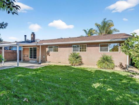 844 Cedarwood Lane Petaluma CA 94954