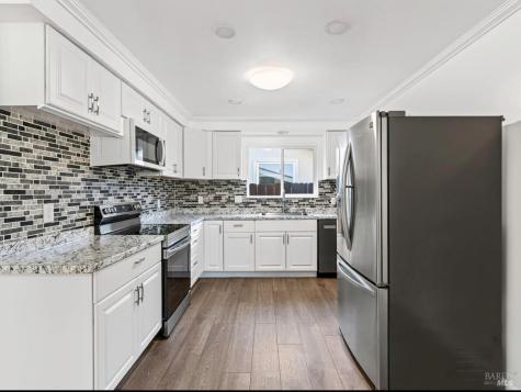 844 Cedarwood Lane Petaluma CA 94954