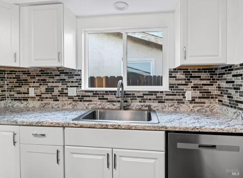 844 Cedarwood Lane Petaluma CA 94954